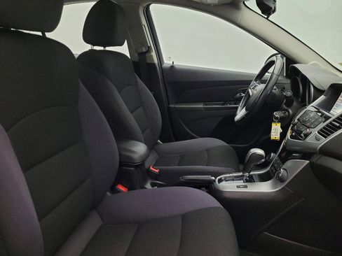 Used 2014 Chevrolet Cruze LT w/ Technology Package FWD image 21