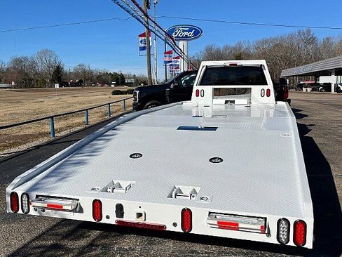 Used 2025 Ford F350 Lariat image 3