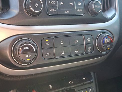 Used 2018 Chevrolet Colorado LT w/ Luxury Package, Chrome AWD/4WD image 16