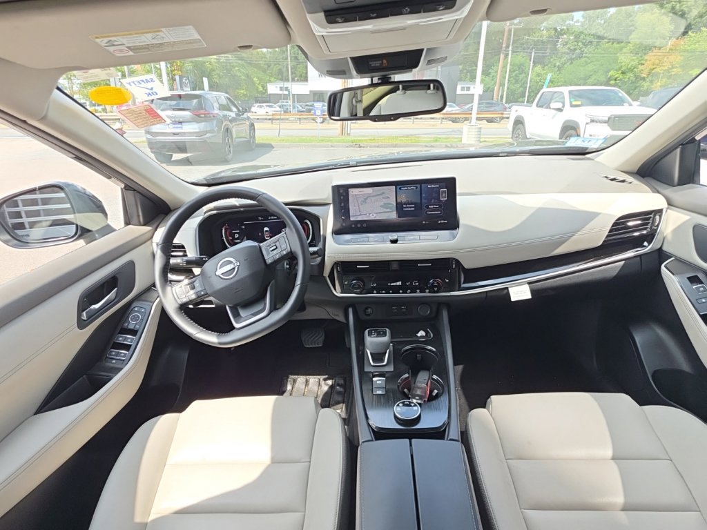 Certified 2025 Nissan Rogue SL AWD/4WD image 16