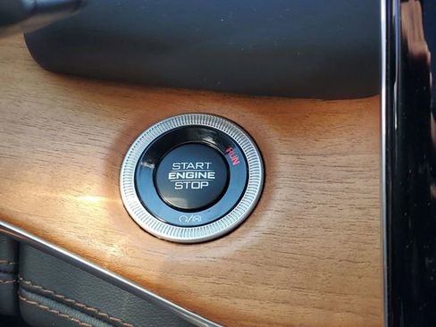 Used 2023 Jeep Grand Cherokee Summit AWD/4WD image 25