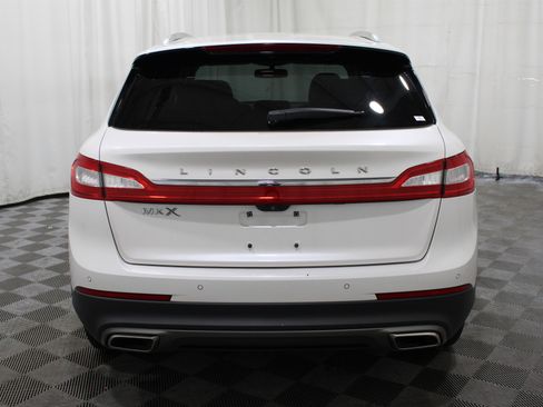 Used 2017 Lincoln MKX Select w/ Select Plus Package image 33