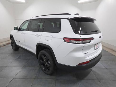 New 2025 Jeep Grand Cherokee L Altitude image 3