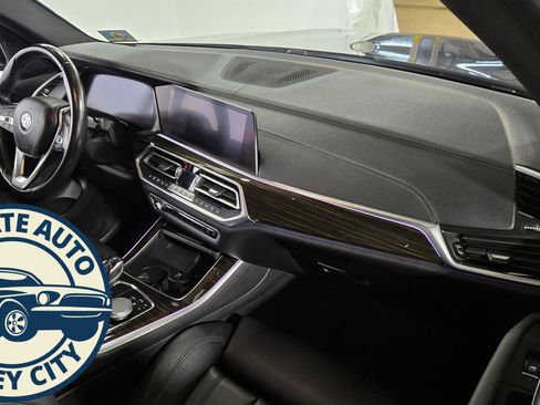 Used 2020 BMW X5 xDrive40i w/ Parking Assistance Package image 32