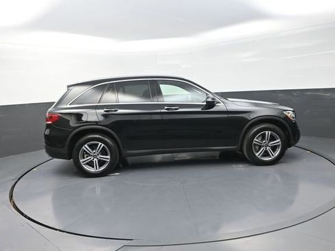 Used 2021 Mercedes-Benz GLC 300 4MATIC image 25