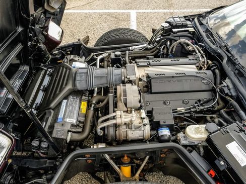 Used 1993 Chevrolet Corvette Coupe RWD image 41