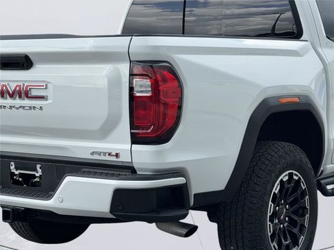 Used 2026 GMC Canyon AT4 w/ AT4 Premium Package AWD/4WD image 7