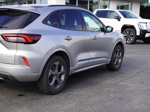 Used 2024 Ford Escape ST-Line image 13