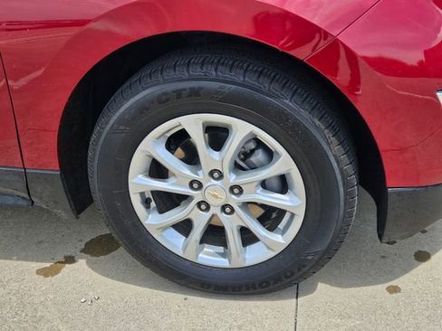Used 2021 Chevrolet Equinox LT FWD image 3