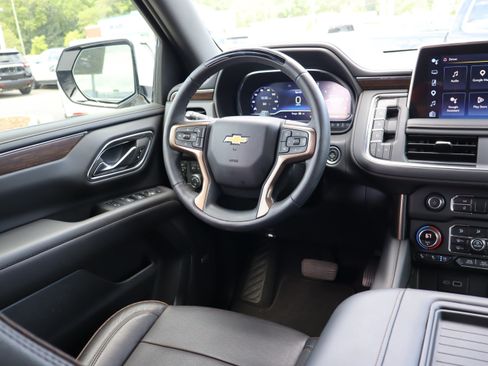 Used 2024 Chevrolet Tahoe High Country w/ Advanced Technology Package AWD/4WD image 15