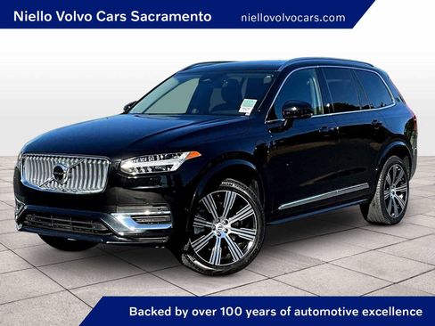 Used 2025 Volvo XC90 T8 Plus w/ Protection Package Premier AWD/4WD image 1