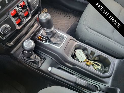 Used 2021 Jeep Wrangler Unlimited Sport AWD/4WD image 17