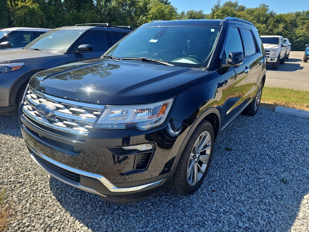 Used 2018 Ford Explorer Limited w/ Equipment Group 301A AWD/4WD image 3