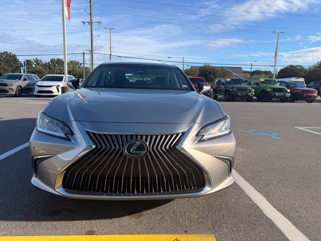 Used 2019 Lexus ES 350 w/ Premium Package FWD image 8