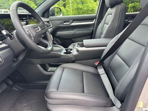 New 2026 GMC Terrain Elevation w/ Elevation Premium Package FWD image 10