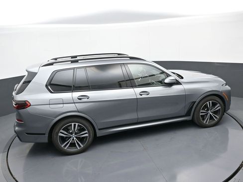 Used 2026 BMW X7 xDrive40i w/ M Sport Package image 38