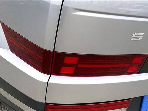Certified 2024 Hyundai Santa Fe Limited FWD image 31