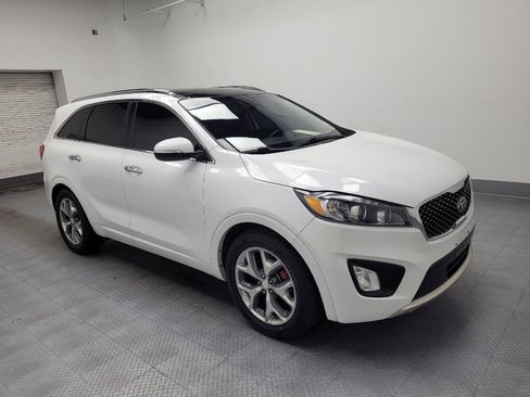Used 2017 Kia Sorento SX image 11