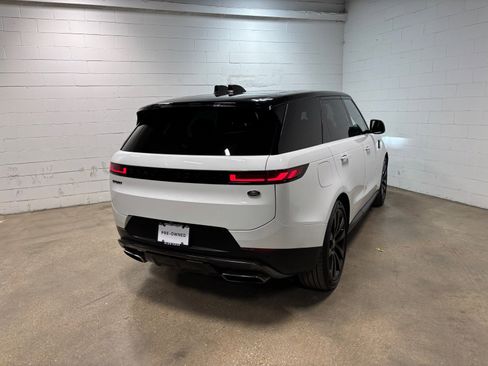 Used 2023 Land Rover Range Rover Sport SE AWD/4WD image 7