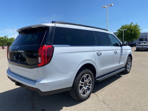 Used 2025 Ford Expedition Max Active AWD/4WD image 4