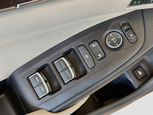 Used 2019 Honda Accord Touring image 17
