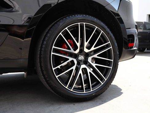 Used 2025 Porsche Macan S AWD/4WD image 57
