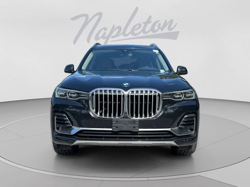 Used 2021 BMW X7 xDrive40i w/ Parking Assistance Package AWD/4WD image 2