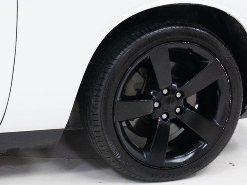 Used 2012 Dodge Challenger SXT image 49