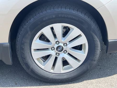 Used 2018 Subaru Outback 2.5i Premium AWD/4WD image 9