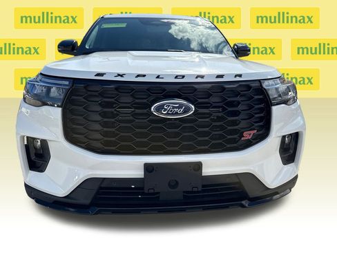 New 2026 Ford Explorer ST w/ Sun And Sound Package image 11