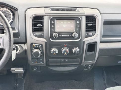 Used 2017 RAM 1500 Express w/ Black Ram 1500 Express Group AWD/4WD image 20