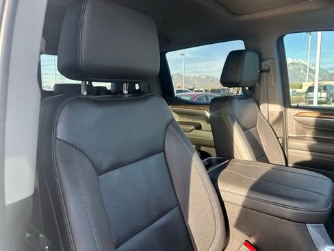 Used 2024 GMC Sierra 1500 Elevation w/ Elevation Premium Package AWD/4WD image 18