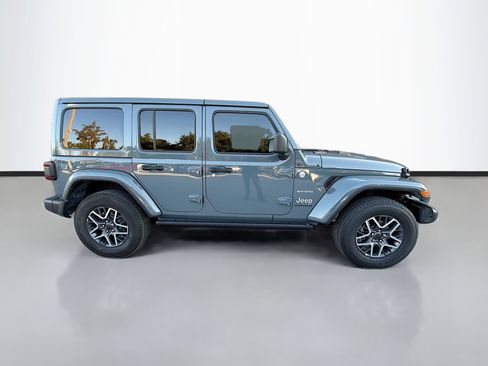 Used 2024 Jeep Wrangler Sahara w/ Technology Group image 6
