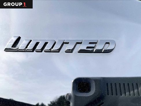 Used 2023 Toyota Tacoma Limited image 33