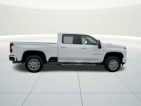 Used 2023 Chevrolet Silverado 2500 High Country w/ Z71 Off-Road Package image 6