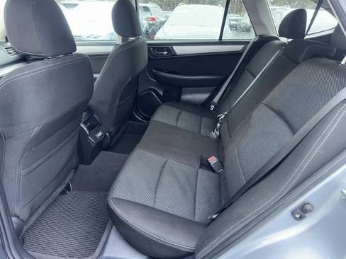 Used 2018 Subaru Outback 2.5i Premium image 19