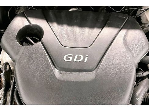 Used 2016 Hyundai Veloster image 30