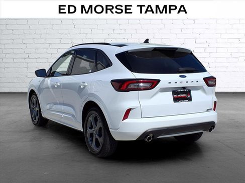 Used 2023 Ford Escape ST-Line FWD image 3
