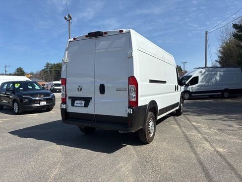Used 2024 RAM ProMaster 2500 w/ Convenience Group FWD image 10