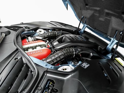 Used 2025 Ferrari Purosangue AWD/4WD image 59