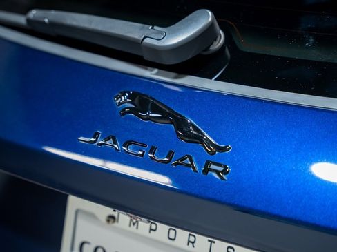 Used 2025 Jaguar F-PACE R-Dynamic S image 14