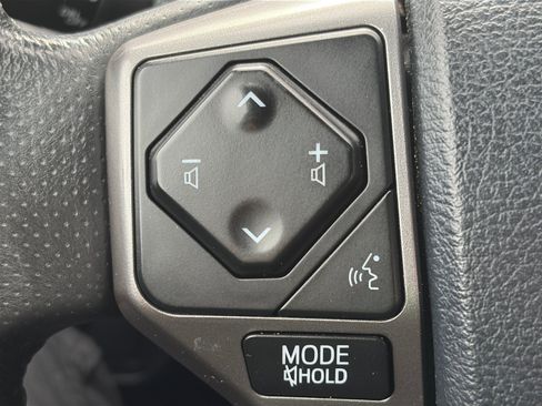 Used 2017 Toyota Tacoma Limited w/ Tow Package AWD/4WD image 20