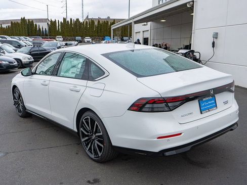 New 2026 Honda Accord Touring image 8