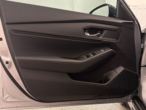 Used 2025 Honda Accord Sport image 13