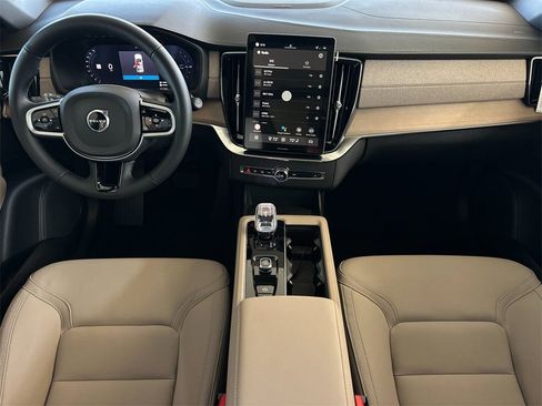 New 2026 Volvo XC90 T8 Plus w/ Protection Package Premier image 12