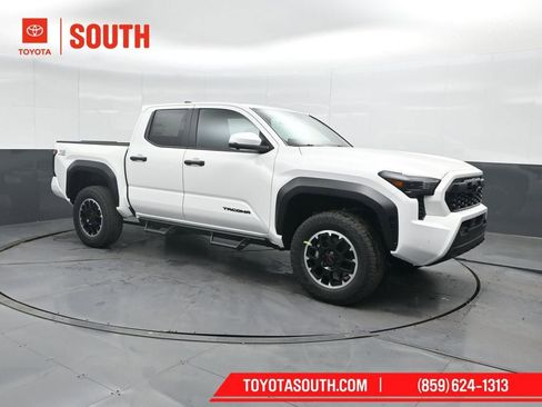 New 2026 Toyota Tacoma TRD Off-Road w/ TRD Off Road Premium Package image 4