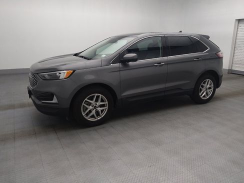 Used 2023 Ford Edge SEL AWD/4WD image 2