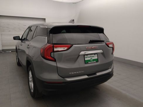 Used 2023 GMC Terrain SLE w/ LPO, Floor Liner Package FWD image 5