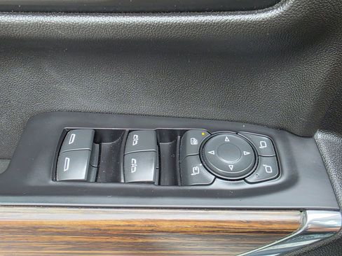 Used 2019 Chevrolet Silverado 1500 High Country image 28