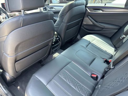 Certified 2023 BMW M550i xDrive w/ Executive Package AWD/4WD image 9